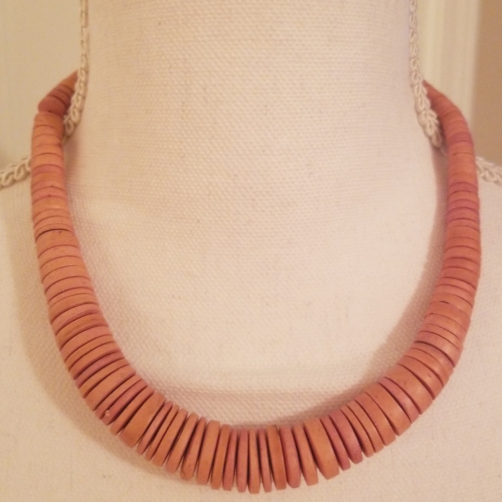 Wooden necklace - Picture 2 of 3